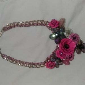 Chained floral necklace
